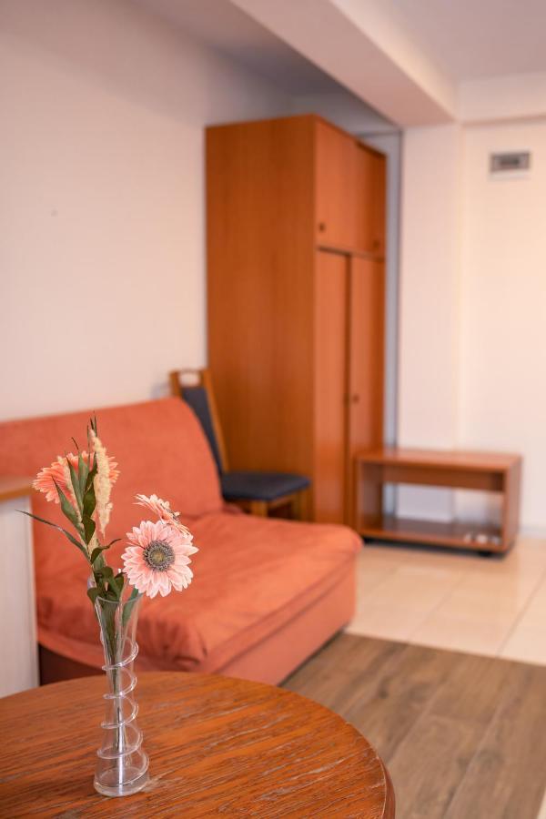Hotel Holiday-M Ohrida Exterior foto